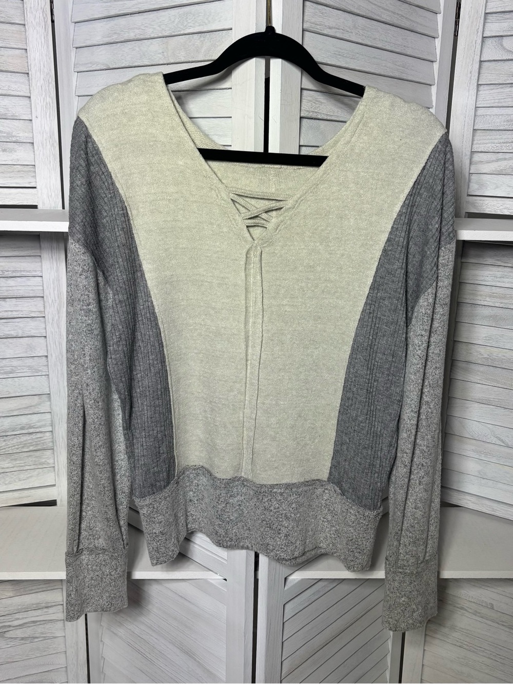 BKE Gray Cream Colorblock Lace Up Sweater Top Size M